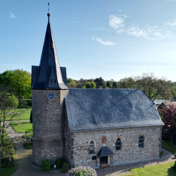 Kirche Langenhain-Ziegenberg