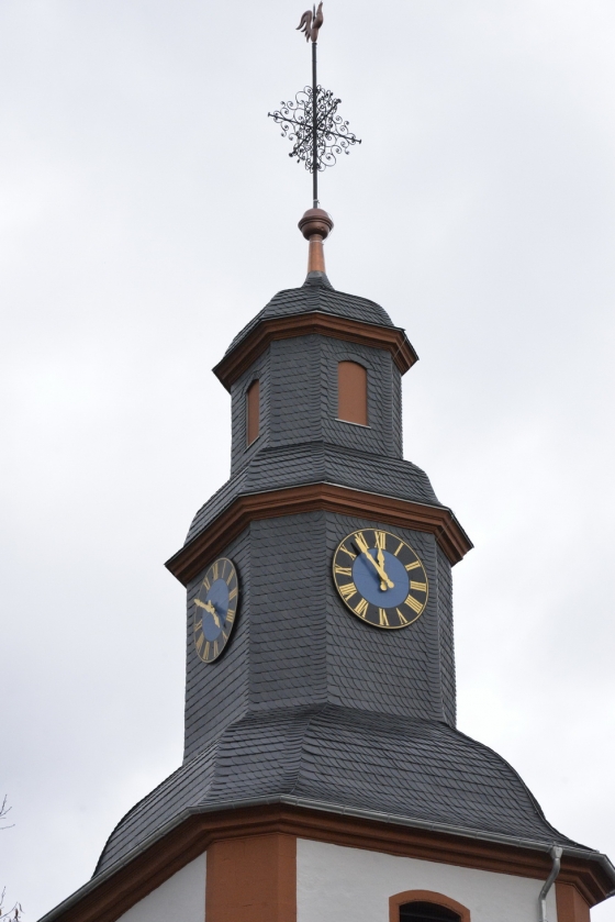 Die Wellen der Uhr werden noch verlängert. Dann sieht es wieder wie gewohnt aus!